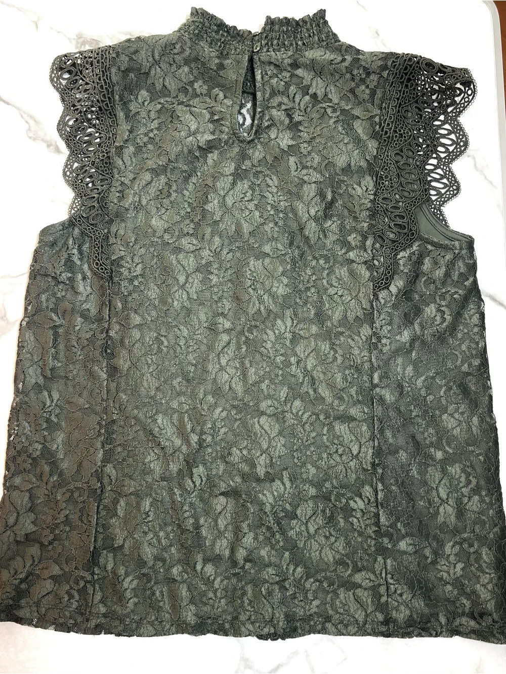 Sleeveless Lace Mock Neck Top - Olive Green Size Large - Picture 2 of 7